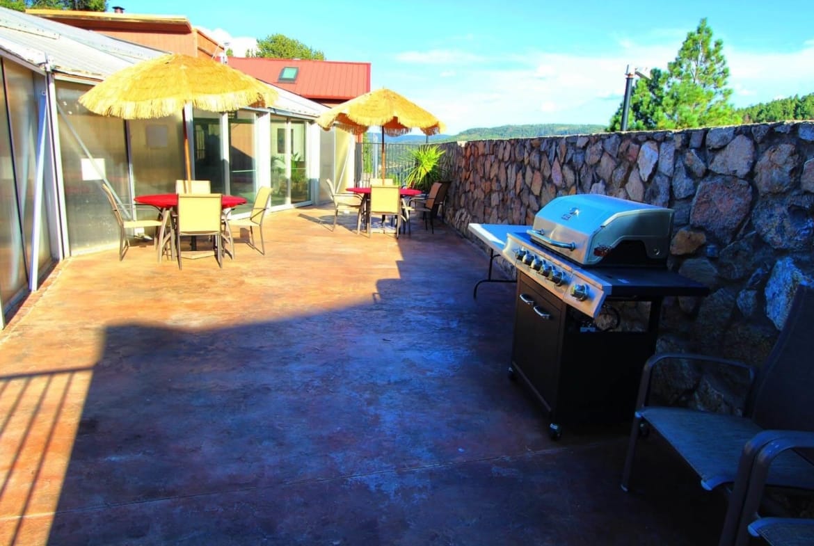 Crown Point Resort — Grilling Area